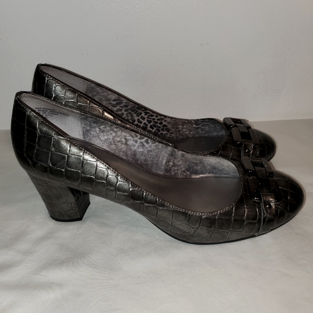 AK ANNE KLEIN